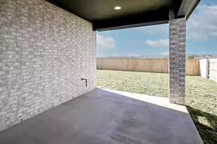 684 Bay Breeze Dr, Kyle, TX 78640 - Photo 11