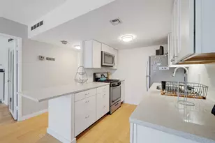 1800 Lavaca St, Austin, TX 78701 - Photo 9