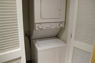 911 Keith Ln, Austin, TX 78705 - Photo 11