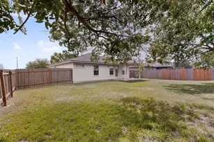 211 Lidell St, Hutto, TX 78634 - Photo 25