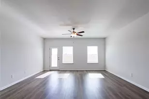 136 Holmby Dr, Hutto, TX 78634 - Photo 17