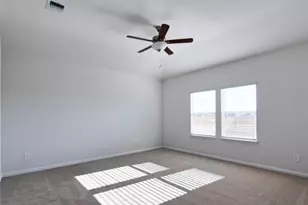 136 Holmby Dr, Hutto, TX 78634 - Photo 19