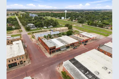 137 E Clark Street, Bartlett, TX 76511 - Photo 27