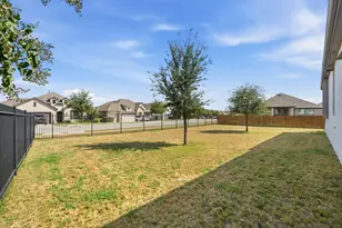 22601 Maidengrass Ln, Lago Vista, TX 78645 - Photo 31