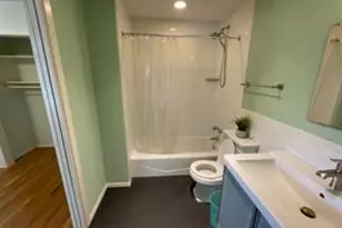 304 E 33rd St, Austin, TX 78705 - Photo 11