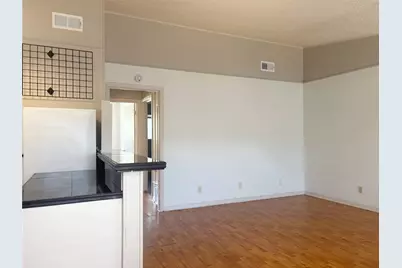 600 W 51st Street #103, Austin, TX 78751 - Photo 5