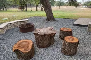 2551 Spring Valley Dr, Dripping Springs, TX 78620 - Photo 25