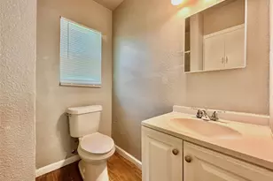 204 E 30th St, Austin, TX 78705 - Photo 7