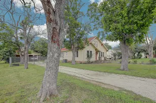 1708 Olive St, Georgetown, TX 78626 - Photo 9