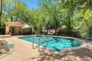 407 E 45th St, Austin, TX 78751 - Photo 15