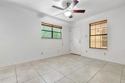 407 E 45th Street #111, Austin, TX 78751 - Photo 5