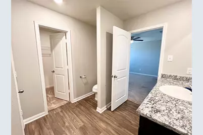 1033 Riverdale Cove, Jarrell, TX 76537 - Photo 15