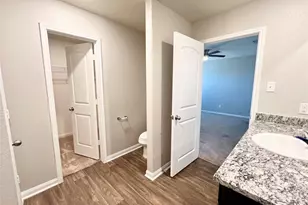 1033 Riverdale Cove, Jarrell, TX 76537 - Photo 15