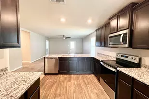 1033 Riverdale Cove, Jarrell, TX 76537 - Photo 3