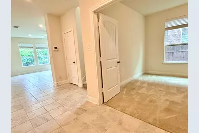 2101 Split Diamond Way #40, Round Rock, TX 78664 - Photo 9
