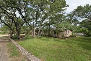 610 Lancelot Way, Austin, TX 78746 - Photo 3