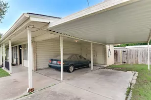 1800 Rhodes Rd, Austin, TX 78721 - Photo 3