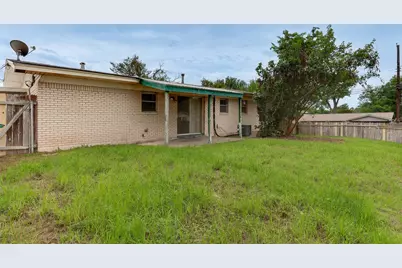 1800 Rhodes Road, Austin, TX 78721 - Photo 13