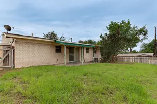 1800 Rhodes Rd, Austin, TX 78721 - Photo 13