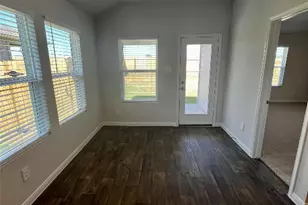 320 Belmont Pl, Lockhart, TX 78644 - Photo 9