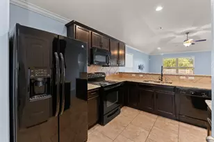 244 Chickadee Ln, Leander, TX 78641 - Photo 17