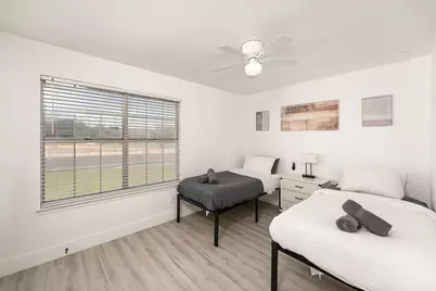 7300 Lazy Creek Drive, Austin, TX 78724 - Photo 9