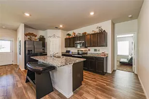 348 Jacquard Ct, Troy, TX 76579 - Photo 5