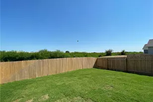 7412 Tonka Ln, Austin, TX 78744 - Photo 11