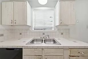 1913 Denfield Dr, Round Rock, TX 78664 - Photo 11