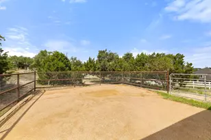 1051 Trailhead Cir, Dripping Springs, TX 78620 - Photo 35