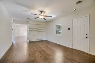1601 E 19th St, Georgetown, TX 78626 - Photo 9