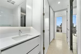 313 W 17th St, Austin, TX 78701 - Photo 11