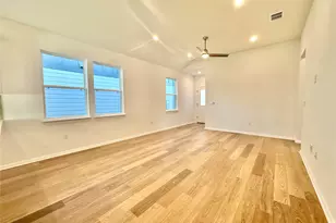 305 Porter Country Pkwy, Buda, TX 78610 - Photo 3