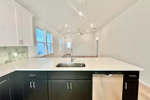 305 Porter Country Pkwy, Buda, TX 78610 - Photo 5