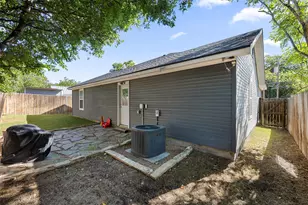 602 S Pierce St, Burnet, TX 78611 - Photo 25