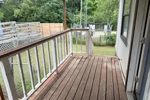 817 Lloyd Ln, Elgin, TX 78621 - Photo 11