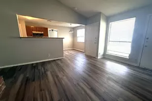 817 Lloyd Ln, Elgin, TX 78621 - Photo 9