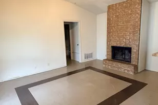 817 Lloyd Ln, Elgin, TX 78621 - Photo 3