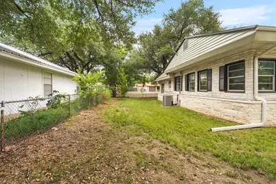 1700 W 7th Street, Taylor, TX 76574 - Photo 37