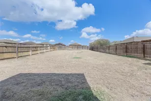 2005 Fairhaven Gtwy, Georgetown, TX 78626 - Photo 23