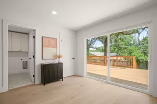 2204 Fair Oaks Dr, Austin, TX 78745 - Photo 17