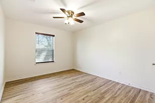 823 N Commerce St, Lockhart, TX 78644 - Photo 19