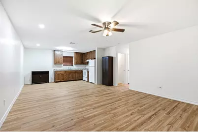 823 N Commerce Street #B, Lockhart, TX 78644 - Photo 7