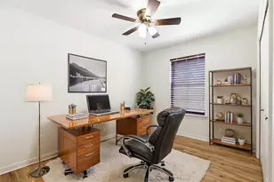 823 N Commerce St, Lockhart, TX 78644 - Photo 21