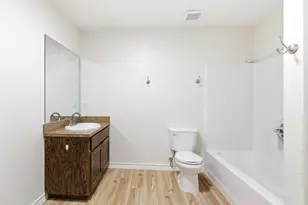 823 N Commerce St, Lockhart, TX 78644 - Photo 25