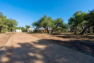 301 Medlin Creek Loop, Dripping Springs, TX 78620 - Photo 23