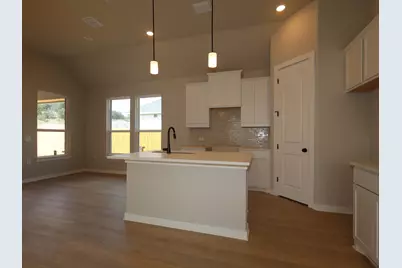 609 Clarissa Street, Buda, TX 78610 - Photo 5