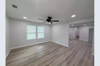 403 Taylor Street, Smithville, TX 78957 - Photo 3