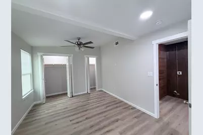 403 Taylor Street, Smithville, TX 78957 - Photo 11
