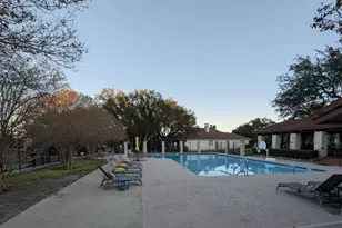 208 Crescent Bluff, Lakeway, TX 78734 - Photo 19